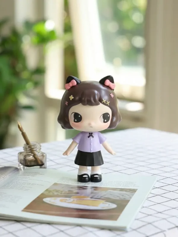 [IN STOCK] ChoCho Original Debut Resin Art Figurine (11cm) - Ultra Rare Designer Toy