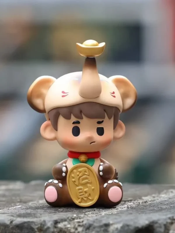 [IN STOCK] PEANUT TOYS Calico & Siamese Lucky Elephant Resin Art Figurine (11cm) - Limited Edition Magnetic Designer Toy