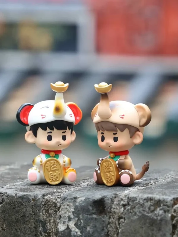 [IN STOCK] PEANUT TOYS Calico & Siamese Lucky Elephant Resin Art Figurine (11cm) - Limited Edition Magnetic Designer Toy