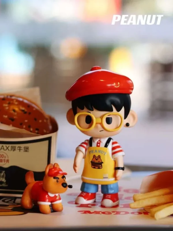 [IN STOCK] PEANUT TOYS Burger Manager Resin Art Figurine (13cm) - Limited Edition Magnetic Designer Toy